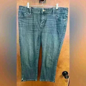 Simply Vera Women’s Jean Capris Petite Size 10
